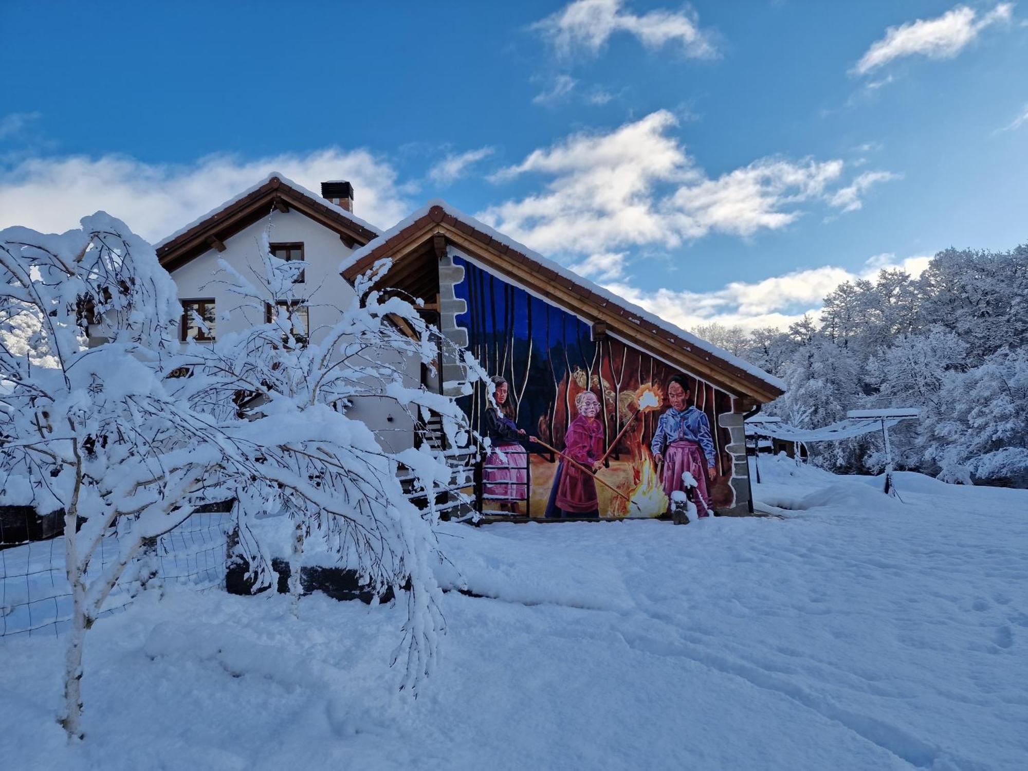 Hostal Rural Iratiko Urkixokoa Pension Orbaiceta Buitenkant foto