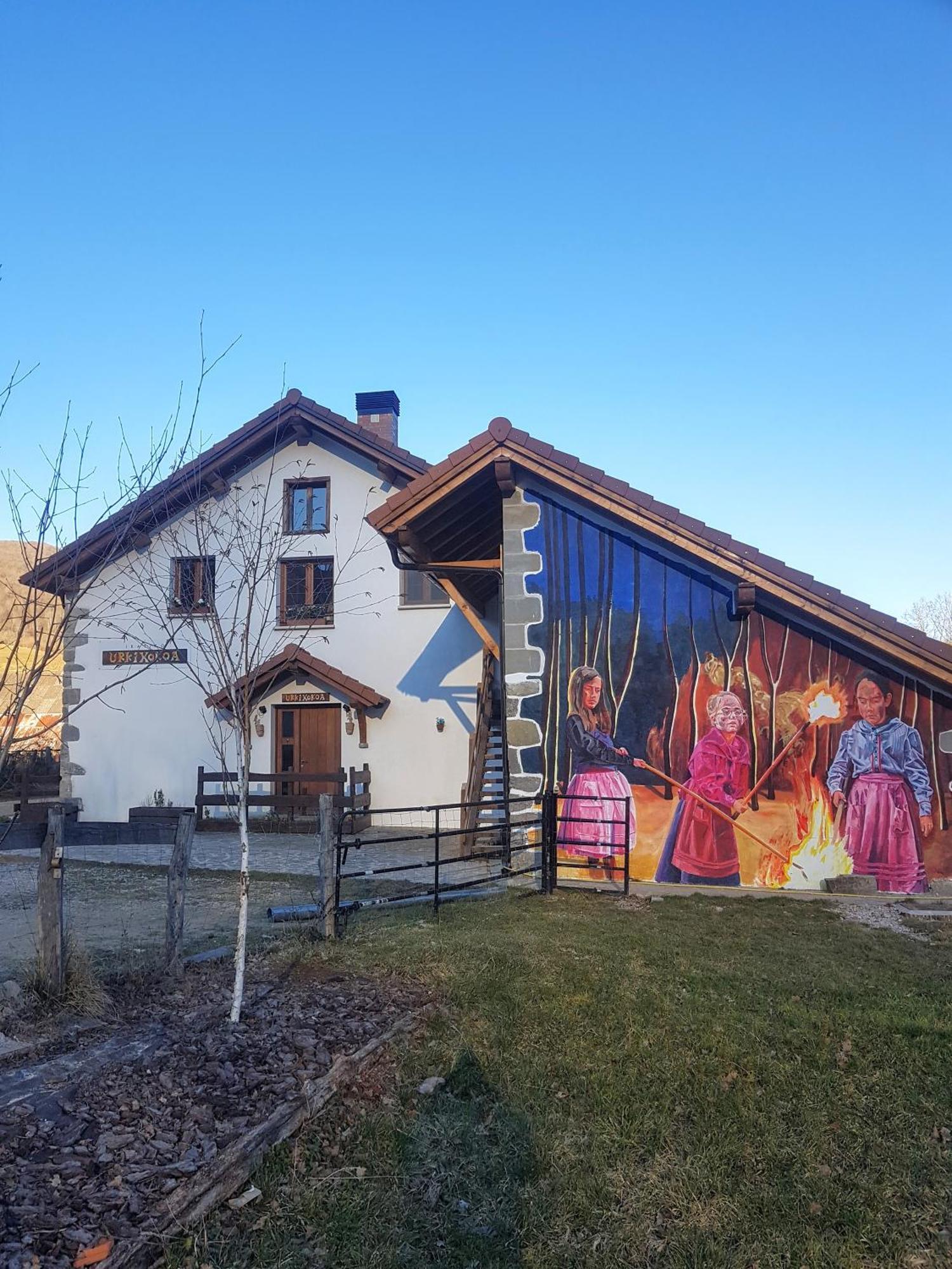 Hostal Rural Iratiko Urkixokoa Pension Orbaiceta Buitenkant foto