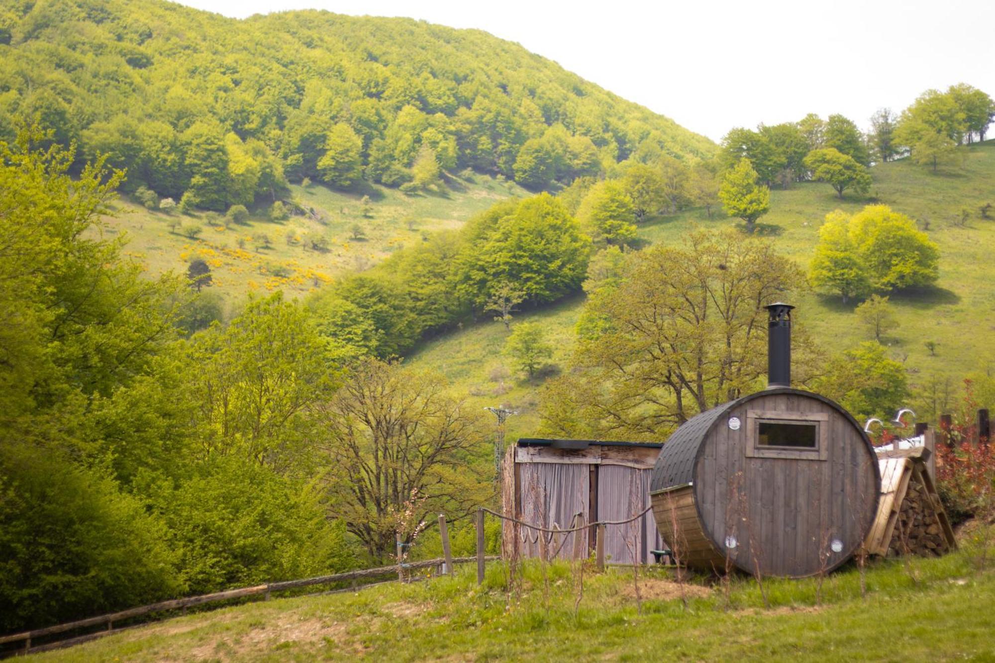 Hostal Rural Iratiko Urkixokoa Pension Orbaiceta Buitenkant foto